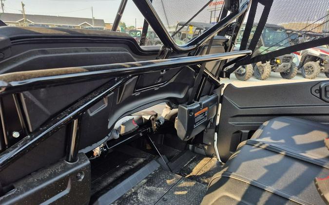 2025 Honda® Pioneer 1000-6 Deluxe Crew