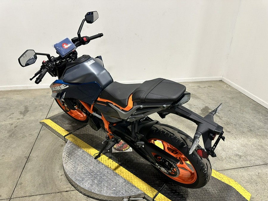 2024 KTM Duke 390