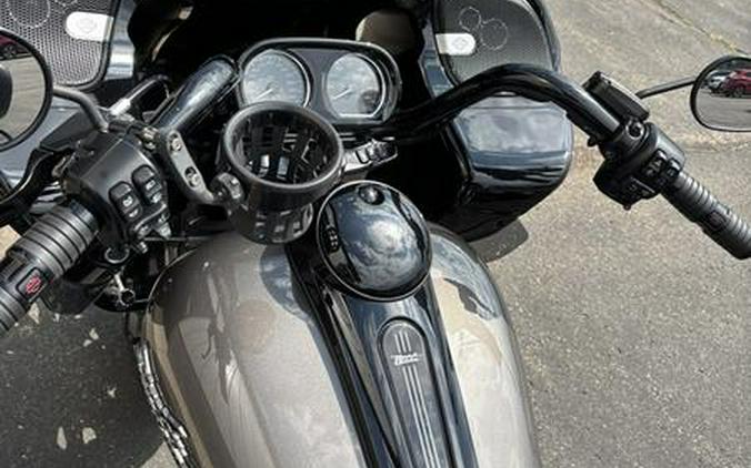 2023 Harley-Davidson® FLTRT - Road Glide® 3