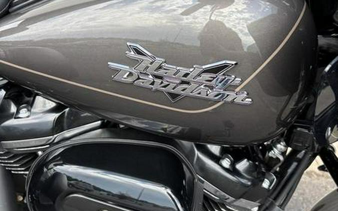 2023 Harley-Davidson® FLTRT - Road Glide® 3