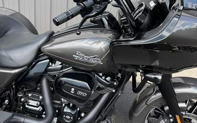 2023 Harley-Davidson® FLTRT - Road Glide® 3