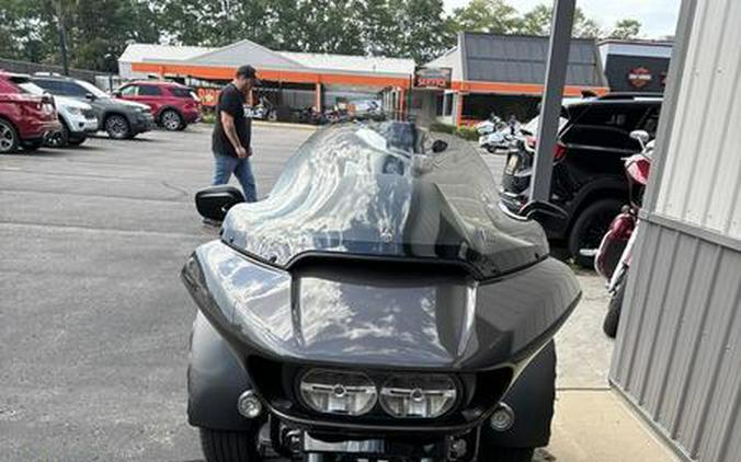 2023 Harley-Davidson® FLTRT - Road Glide® 3
