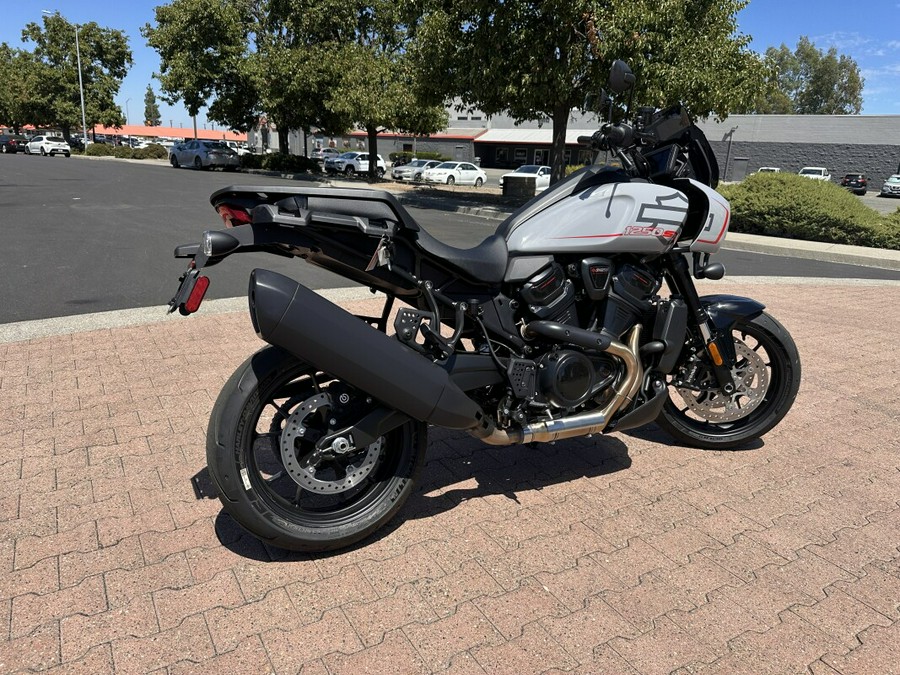 RA1250ST 2025 Pan America® 1250 ST