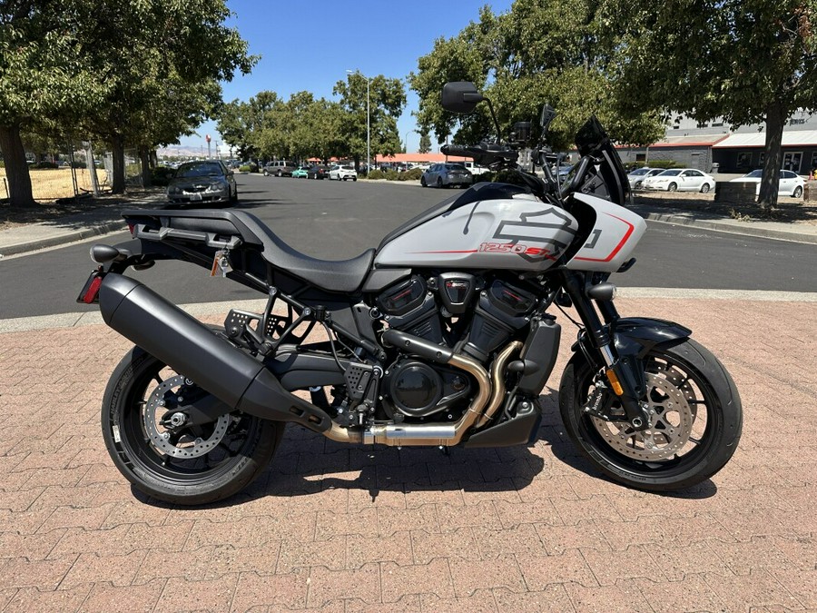 RA1250ST 2025 Pan America® 1250 ST