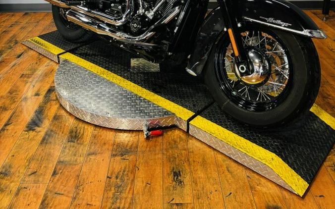 2021 Harley-Davidson® Heritage Classic 114 BLACK JACK METALLIC W/PINST