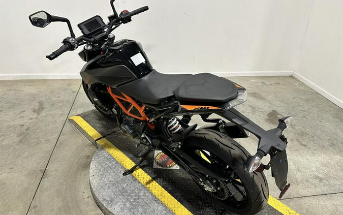 2023 KTM Duke 390