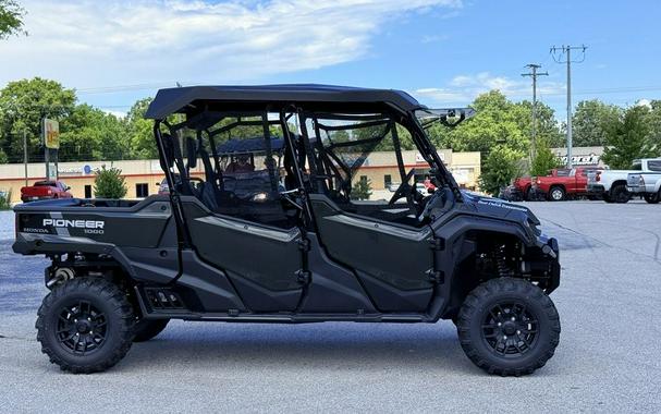 2025 Honda® Pioneer 1000-6 Deluxe Crew