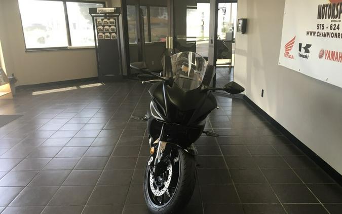 YZF-R7