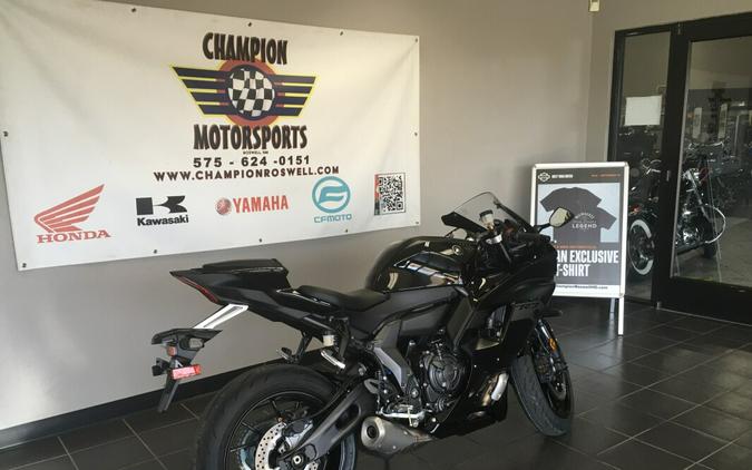 YZF-R7