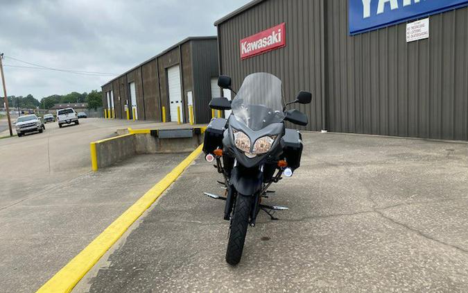 2015 Suzuki V-Strom 650 XT ABS GRAY WITH 2" BAR RISERS, HAND GUARDS, TOUR WINDSCREEN, ALUMINUM SADDLEBAGS,ACC PO