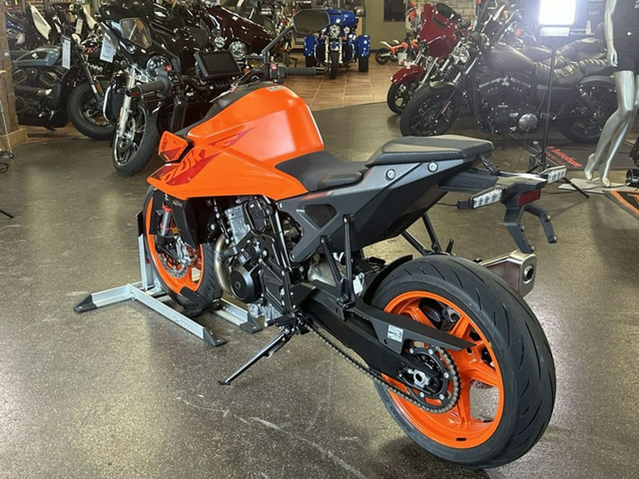 2024 KTM Duke 990