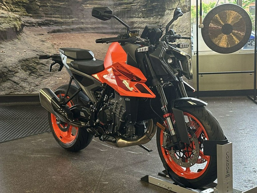 2024 KTM Duke 990