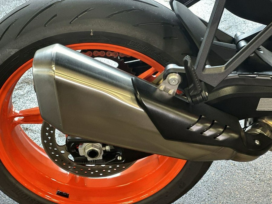 2024 KTM Duke 990