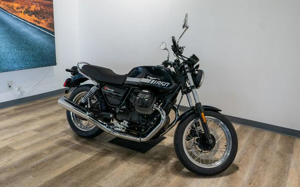 2023 Moto Guzzi V7 Stone Special Edition First Look