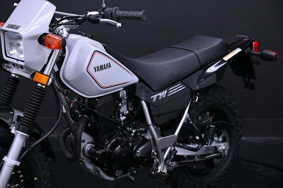 2025 Yamaha TW200