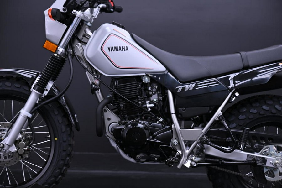 2025 Yamaha TW200
