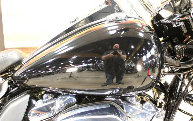 2022 Harley-Davidson® FLHP