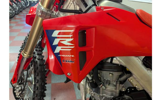 2026 CRF® 250R - Honda