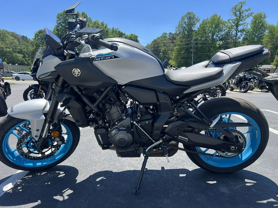 2025 Yamaha MT 07