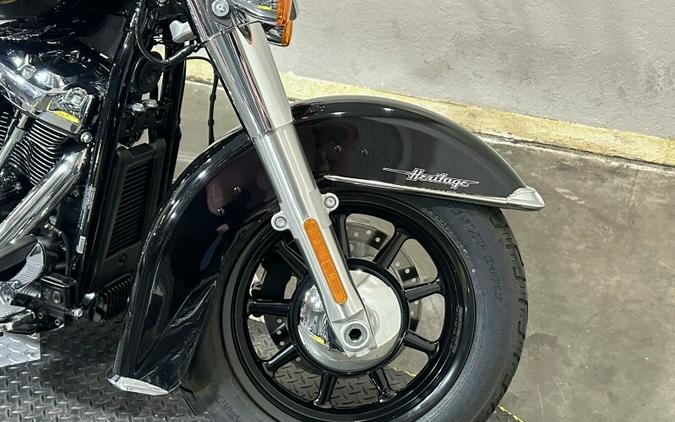 Harley-Davidson® Heritage Classic 114 2022 Vivid Black (Black Finish w/Cast Wheels)