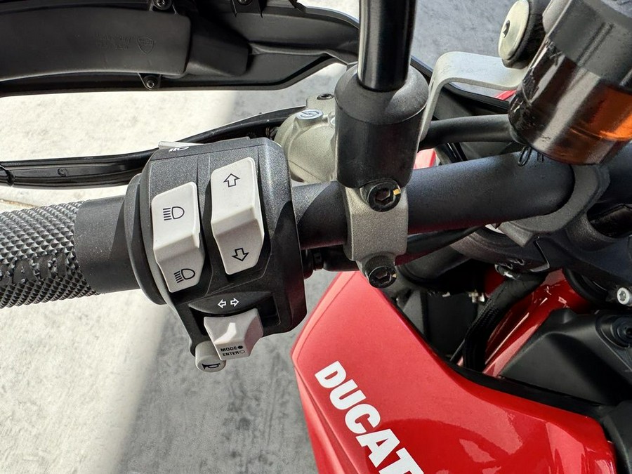 2022 Ducati Hypermotard 950 Ducati Red