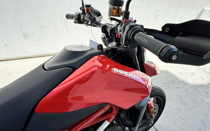 2022 Ducati Hypermotard 950 Ducati Red