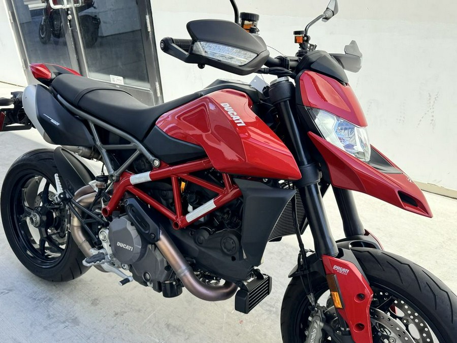 2022 Ducati Hypermotard 950 Ducati Red