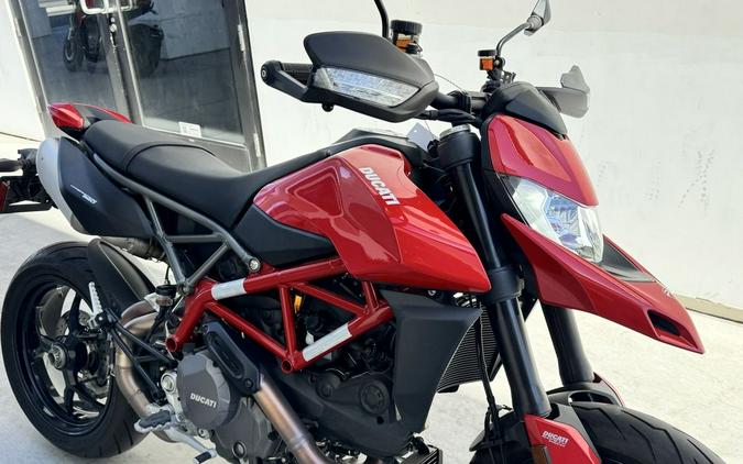 2022 Ducati Hypermotard 950 Ducati Red