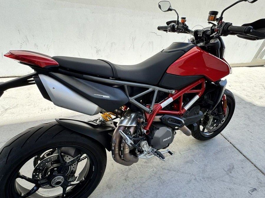 2022 Ducati Hypermotard 950 Ducati Red