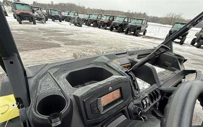 2025 Can-Am Defender MAX DPS HD7