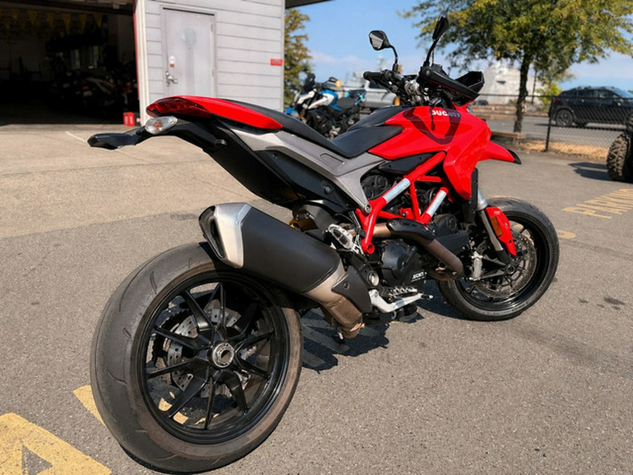 2016 Ducati Hypermotard 939 Red