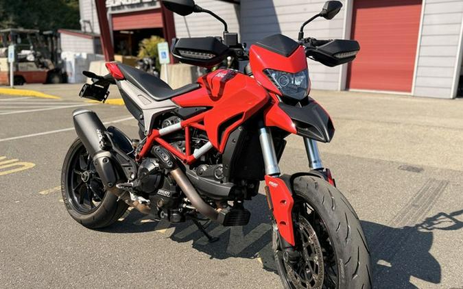 2016 Ducati Hypermotard 939 Red