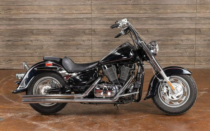 Pre-Owned 2003 Suzuki Intruder 1500