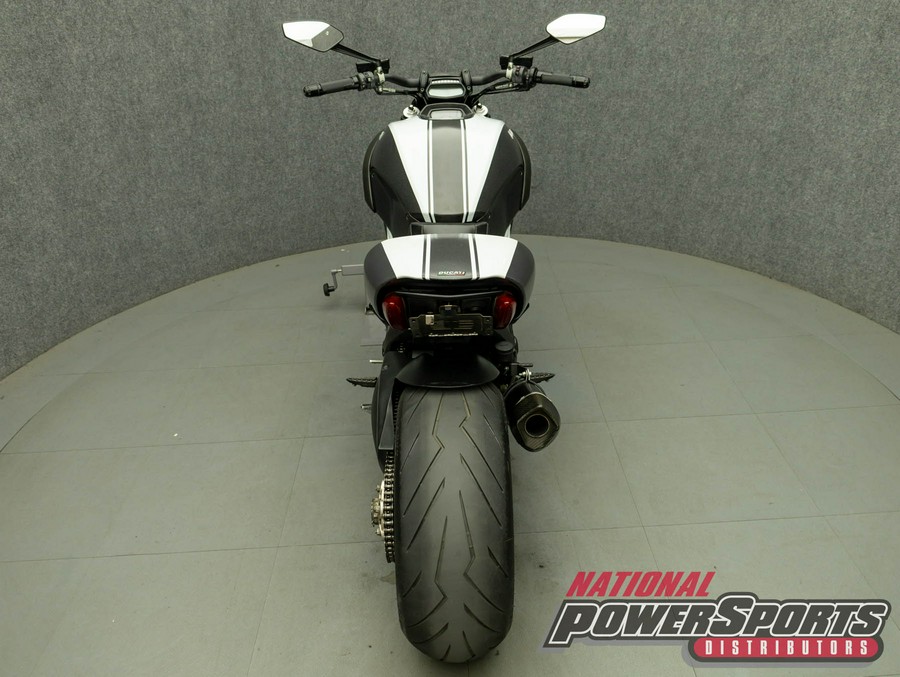 2015 DUCATI DIAVEL CARBON WHITE W/ABS