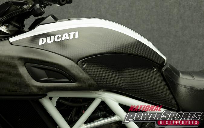 2015 DUCATI DIAVEL CARBON WHITE W/ABS