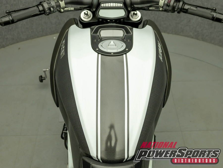 2015 DUCATI DIAVEL CARBON WHITE W/ABS