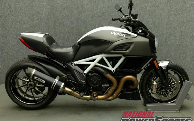 2015 DUCATI DIAVEL CARBON WHITE W/ABS