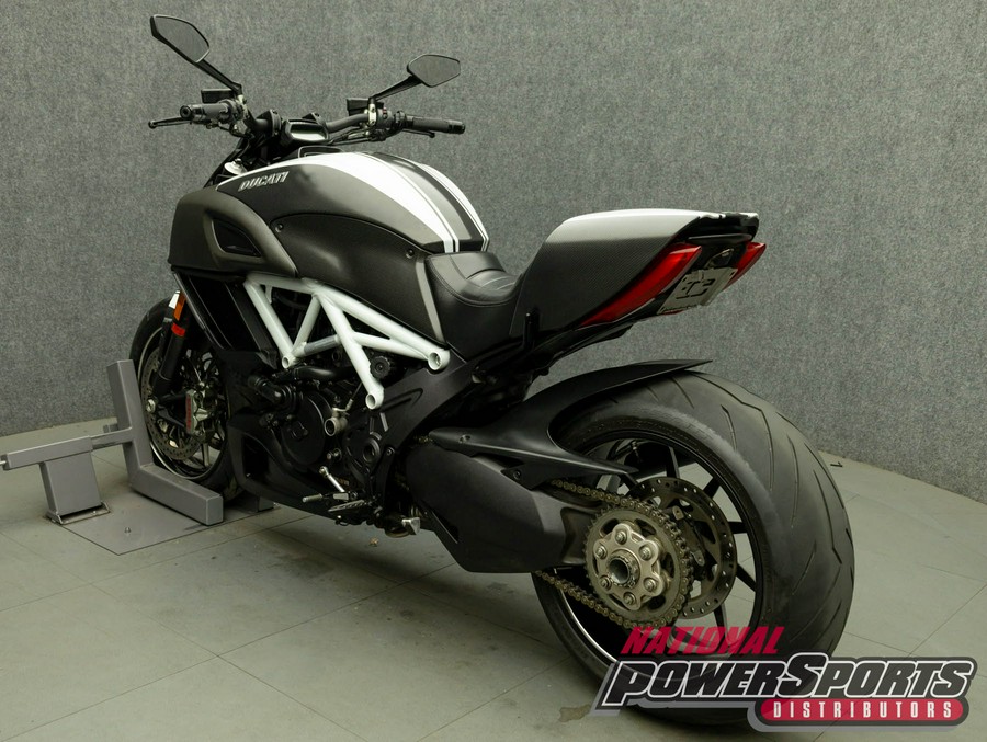 2015 DUCATI DIAVEL CARBON WHITE W/ABS