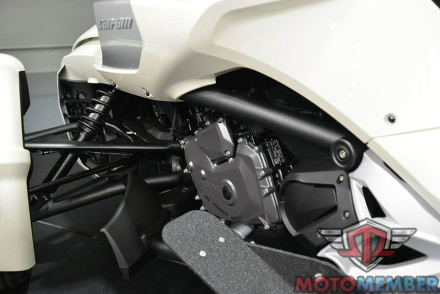 2026 Can-Am Spyder F3 Limited Platine