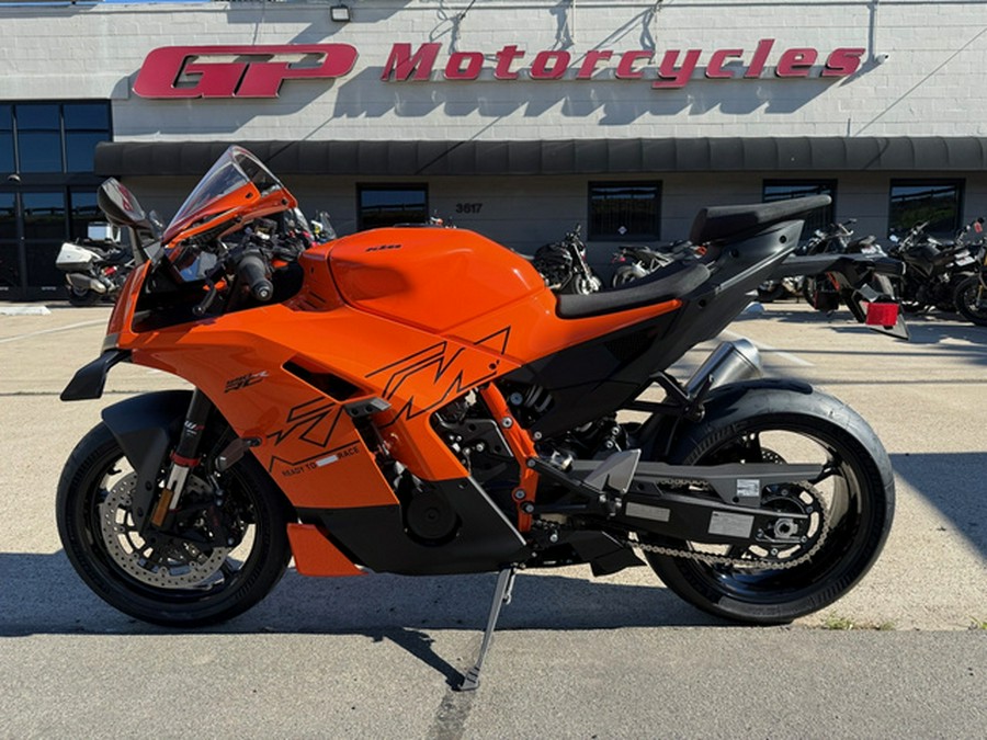 2026 KTM RC 990 R