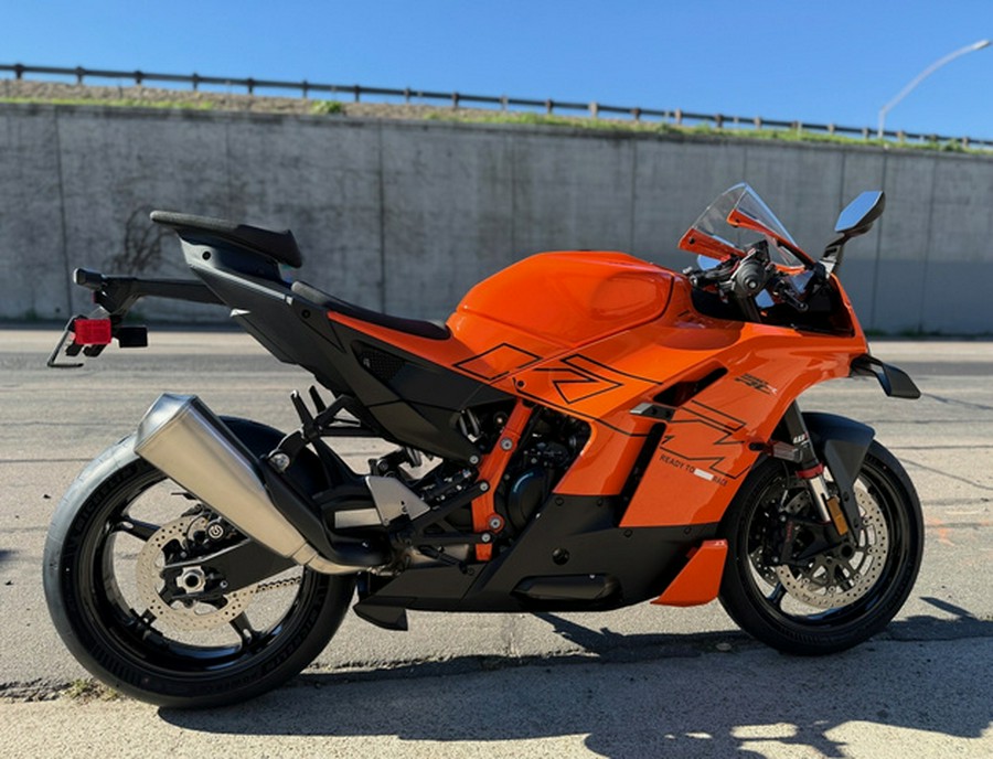 2026 KTM RC 990 R