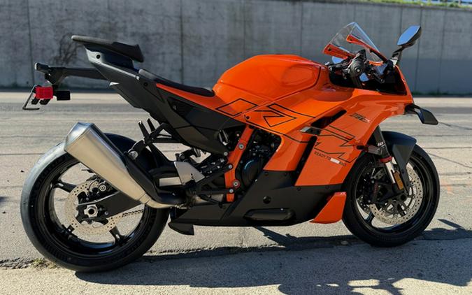 2026 KTM RC 990 R