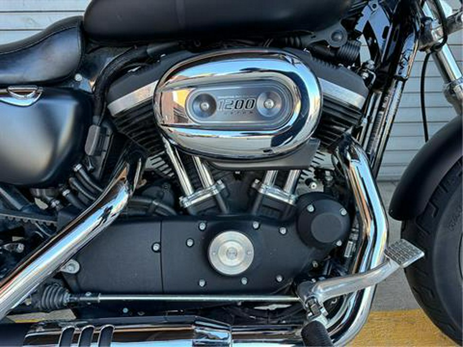 2016 Harley-Davidson 1200 Custom