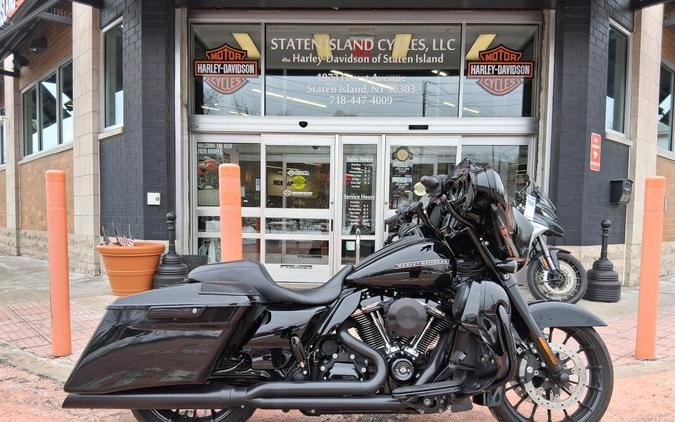 2018 Harley-Davidson® Street Glide® Special Vivid Black