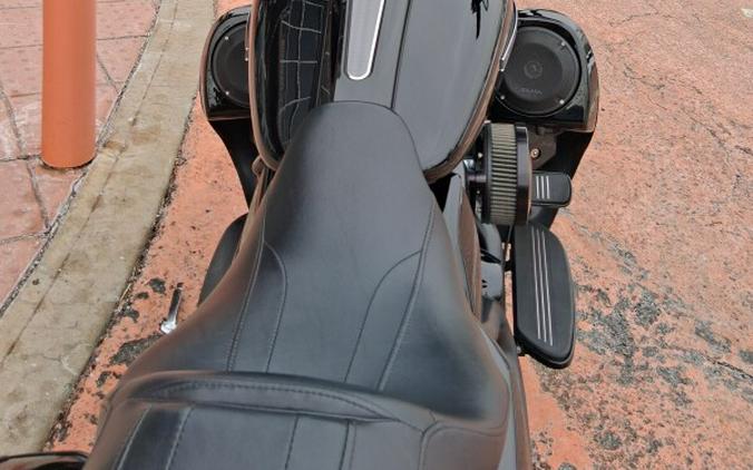 2018 Harley-Davidson® Street Glide® Special Vivid Black