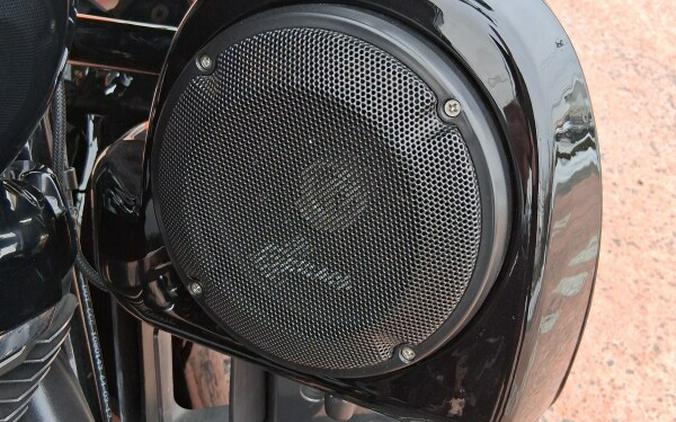 2018 Harley-Davidson® Street Glide® Special Vivid Black