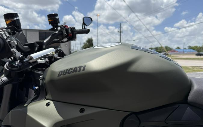 2024 Ducati Streetfighter V2 Storm Green - 08045T