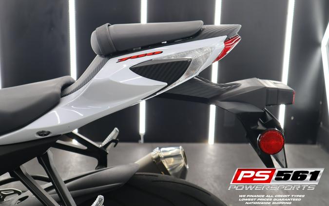 2014 Suzuki Motor of America Inc. GSX-R750™