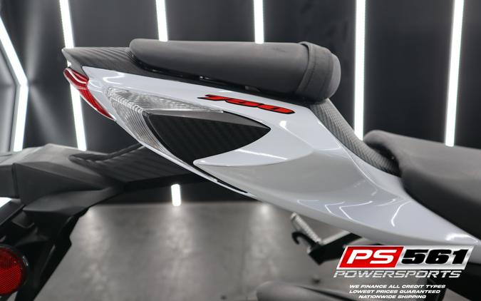 2014 Suzuki Motor of America Inc. GSX-R750™