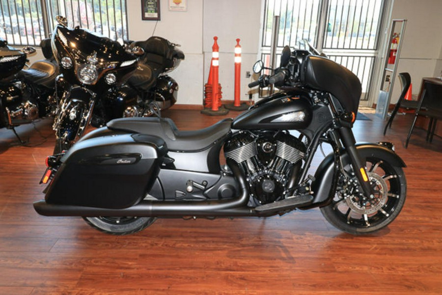 2025 Indian Motorcycle® Chieftain® Dark Horse® w/PowerBand Audio Black Smoke